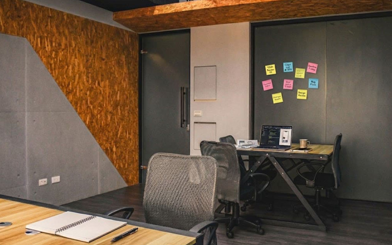 高雄小型辦公室怎麼選？不想租完才後悔，區域、費用與租前細節一次看懂